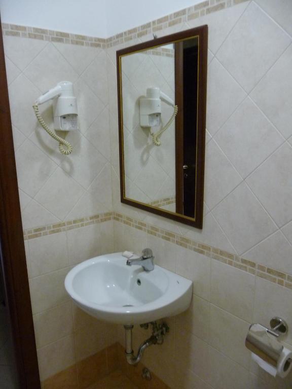 Agriturismo Biologico Corte Aragonese Santa Maria di Licodia Habitación foto