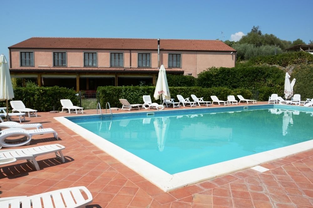 Agriturismo Biologico Corte Aragonese Santa Maria di Licodia Exterior foto